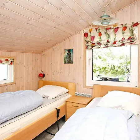 Two-bedroom Holiday In Knebel 4 Semesterbostad *